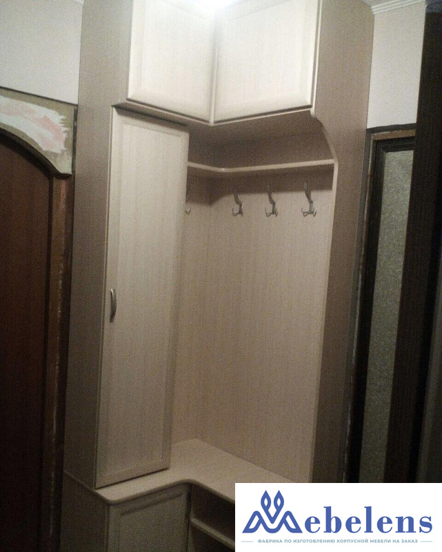 Светлая антресоль-266 в прихожую